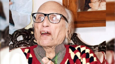 Photo of खामोशी से भी ऊँची आवाज़ छोड़ जाने वाला नाम: बशीर बद्र