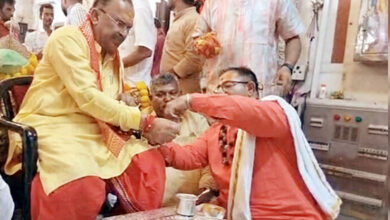 Photo of विधानसभाध्यक्ष वासुदेव देवनानी ने किए त्रिपुरा सुंदरी मंदिर के दर्शन