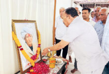 Photo of स्पीकर देवनानी ने डबोक में विधायक उदय लाल डांगी के पिता को दी श्रद्धांजलि