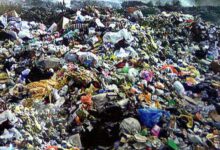 Photo of कूड़े के ढेर, खड़े शहर और पॉलिथीन का संकट