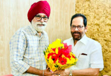 Photo of पूर्व केंद्रीय मंत्री मुख्तार अब्बास नकवी को सरदार एस पी सिंह ने दी ईद की बधाई
