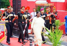Photo of राष्ट्रपति मुर्मू भारतीय सैन्य अकादमी में आयोजित पीओपी में मुख्य अतिथि एवं समीक्षा अधिकारी के रूप में शामिल हुईं
