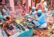 Photo of कश्मीर में गूंजते मंत्र और भाईचारे का संदेश