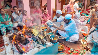 Photo of कश्मीर में गूंजते मंत्र और भाईचारे का संदेश