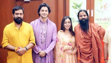 Photo of संतों के दरबार पहुंची ‘कृष्णावतारम’ की टीम