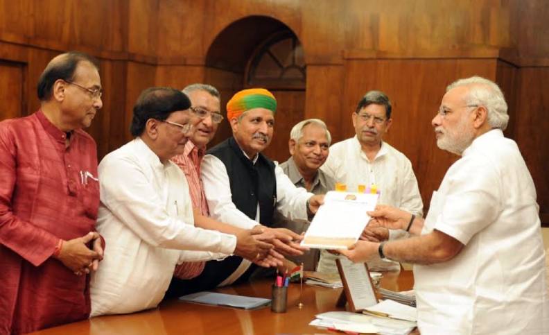 सुप्रीम कोर्ट द्वारा राजस्थान सरकार को सरकारी एवं निजी स्कूलों में प्राथमिक स्तर पर मातृभाषा राजस्थानी में अनिवार्य शिक्षा संबंधी निर्देश मामला