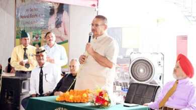 Photo of रानीपोखरी में सैनिक मिलन कार्यक्रम में कैबिनेट मंत्री ने सैनिकों की समस्याएं सुनी