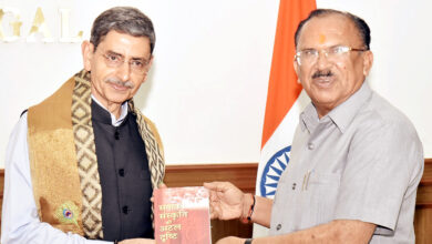 Photo of विधानसभाध्यक्ष वासुदेव देवनानी की पश्चिम बंगाल के राज्यपाल आर. एन. रवि से शिष्टाचार भेंट