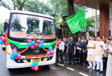 Photo of मुख्यमंत्री ने स्वच्छ ईंधन आधारित 11 वाहनों का फ्लैग ऑफ किया