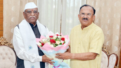 Photo of राज्यपाल हरिभाऊ बागड़े से स्पीकर वासुदेव देवनानी ने की शिष्टाचार भेंट