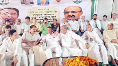 Photo of राष्ट्रीय लोकदल संसदीय बोर्ड के अध्यक्ष पूर्व सांसद के. सी. त्यागी का पैतृक गांव मोरटा में हुआ भव्य स्वागत