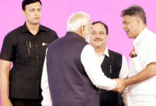Photo of शिष्टाचार, सियासत और संदेह के घेरे में वैचारिक निष्ठा