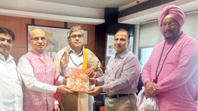 Photo of रामलीला आयोजकों को निगम सभी सुविधाएं उपलब्ध कराएगा: संजीव खिरवार (निगम आयुक्त)
