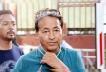 Photo of सत्ता नहीं सुनने वाली! तो फ़िर बार – बार अपनी जान दांव पर क्यों लगा रहे हैं सोनम वांगचुक?