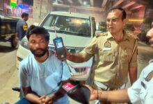 Photo of लोनी में ट्रैफिक पुलिस ने चलाया शराब पीकर वाहन चलाने वालों के खिलाफ अभियान
