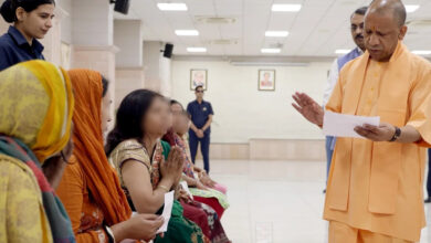 Photo of पारिवारिक विवाद में योगी ने दी मर्यादा और संवाद की सीख