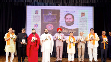 Photo of राज्यपाल गुरमीत सिंह के करकमलों से प्रख्यात लेखक ललित गर्ग की पुस्तक ‘निर्गुण चदरिया’ का हुआ लोकार्पण