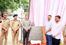 Photo of साहिबाबाद थाने में पुलिसकर्मियों के लिए आधुनिक सुविधाओं से सुसज्जित हॉस्टल व नई बैरक के निर्माण का हुआ शिलान्यास