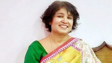 Photo of एक निर्वासित लेखिका की नजर में समाज की रूपरेखा