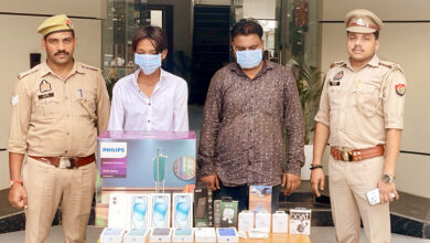 Photo of थाना इन्दिरापुरम पुलिस टीम द्वारा क्रेडिट कार्ड के बिल जमा करने के नाम पर फर्जीवाड़ा कर ऑनलाइन शॉपिंग करने वाले 02 अभियुक्त गिरफ्तार