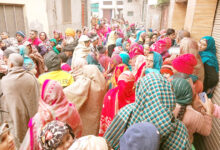 Photo of कागज़ी आंकड़ों और राशन की कतार के बीच: कहाँ खड़ा है आख़िरी आदमी?