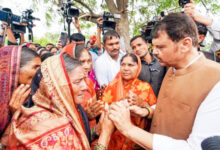 Photo of सूखा खेतों में है, सवाल व्यवस्था की जड़ों में
