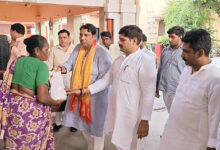 Photo of जन अदालत में धूमधाम से मना गाजियाबाद शहर विधायक संजीव शर्मा का जन्मदिन
