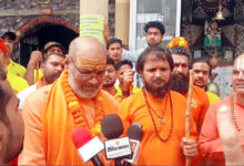 Photo of मां गंगा के तट से दूधेश्वरनाथ मठ की ओर चली महामंडलेश्वर यति नरसिंहानंद गिरी के शिष्य यति महादेवानंद गिरि की “हिंदू जागो,घर बेटी अ स्तित्व बचाओ पदयात्रा