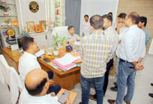 Photo of गाजियाबाद के जिलाधिकारी रविन्द्र कुमार मॉंदड़ ने की जनसुनवाई