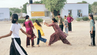 Photo of खेल के मैदान पर लड़कियों का बराबर हक क्यों नहीं?