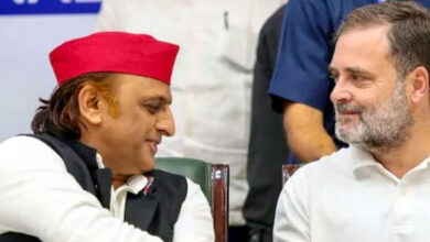 Photo of उत्तर प्रदेश की बिसात: ‘इंडिया’ के भीतर समाजवादी पार्टी का ‘समीकरण’ और गहराता संकट