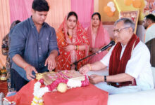 Photo of मां अंजना द्वारा दिये संस्कार हनुमानजी में दिखाई देते हैं – कथा व्यास अरविन्द भाई ओझा