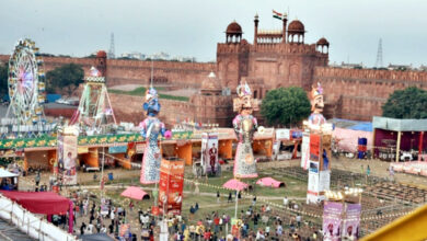 Photo of रावण की ऊँचाई नहीं, रावणी प्रवृत्तियों की करें ख़िचाई