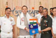 Photo of सीएम धामी नेभारतीय तटरक्षक बल एवं हिमालयन माउंटेनियरिंग इंस्टीट्यूट, दार्जिलिंग के संयुक्त पर्वतारोहण अभियान दल का फ्लैग-इन किया