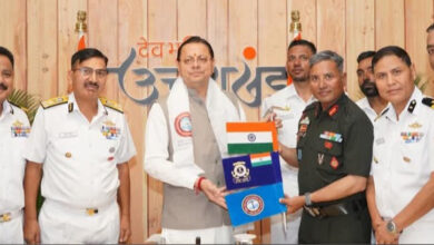 Photo of सीएम धामी नेभारतीय तटरक्षक बल एवं हिमालयन माउंटेनियरिंग इंस्टीट्यूट, दार्जिलिंग के संयुक्त पर्वतारोहण अभियान दल का फ्लैग-इन किया