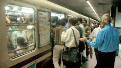 Photo of दिल्ली पुलिस ने 57 मेट्रो स्टेशनों के गेट बंद रखने का अनुरोध किया, DMRC की अंतिम पुष्टि बाकी