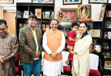 Photo of हिमालय महोत्सव में बड़वा के दंपती ने लिया भाग, पूर्व केंद्रीय शिक्षा मंत्री डॉ. निशंक से की साहित्य पर चर्चा