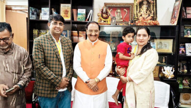 Photo of हिमालय महोत्सव में बड़वा के दंपती ने लिया भाग, पूर्व केंद्रीय शिक्षा मंत्री डॉ. निशंक से की साहित्य पर चर्चा