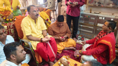 Photo of विधानसभा अध्यक्ष श्री वासुदेव देवनानी ने मां त्रिपुरा सुंदरी के दर्शन कर पूजा-अर्चना की