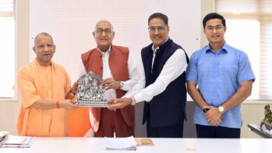 Photo of मुख्यमंत्री से टीएमयू के कुलाधिपति श्री सुरेश जैन की लखनऊ में शिष्टाचार भेंट